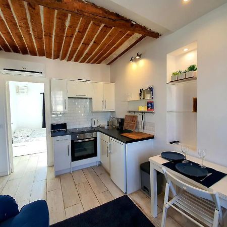 Freshly Tastefully Renovated Apartments In Heart Of Old 昂蒂布 外观 照片