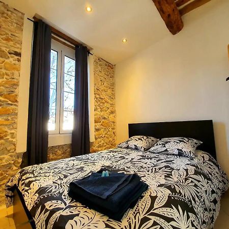 Freshly Tastefully Renovated Apartments In Heart Of Old 昂蒂布 外观 照片