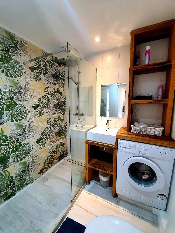 Freshly Tastefully Renovated Apartments In Heart Of Old 昂蒂布 外观 照片
