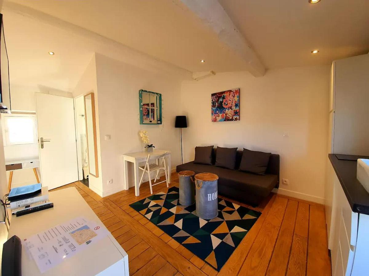 Freshly Tastefully Renovated Apartments In Heart Of Old 昂蒂布 外观 照片