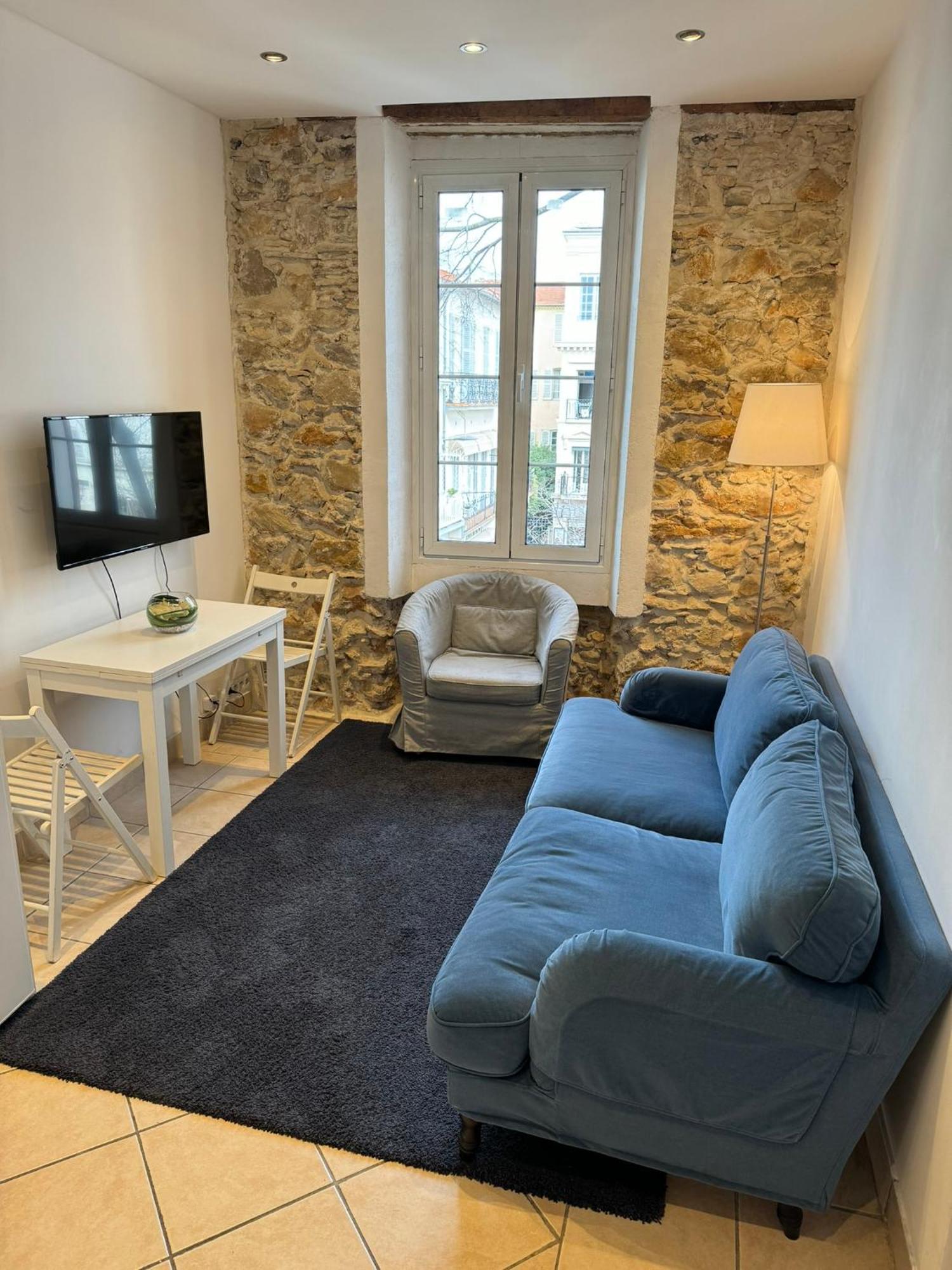Freshly Tastefully Renovated Apartments In Heart Of Old 昂蒂布 外观 照片